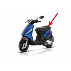 buddyseat Piaggio origineel compleet euro-4/5 zwart past op zip 4t cm009606 buddyseat Piaggio origineel compleet euro-4/5 zwart past op zip 4t cm009606