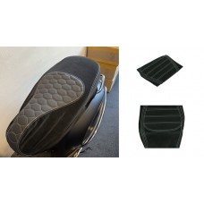 buddydek Regia (made in EU) Piaggio designo zwart witte stiksels Alcantara gts 125cc, gts 250cc, gts alle mod., gts super 300cc=op=op buddydek Regia (made in EU) Piaggio designo zwart witte stiksels Alcantara gts 125cc, gts 250cc, gts alle mod., gts super 300cc=op=op