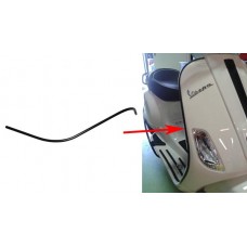 sierstrip beenschild rechts zwart past op lxv, vespa lx, vespa S sierstrip beenschild rechts zwart past op lxv, vespa lx, vespa S