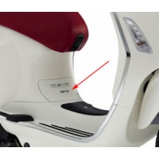 klep Piaggio origineel bodyscherm wit fusion 544 past op primavera, sprint 67361900br klep Piaggio origineel bodyscherm wit fusion 544 past op primavera, sprint 67361900br