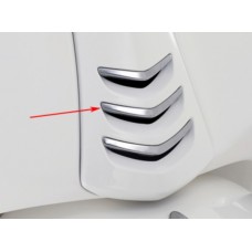 sierstrip Piaggio origineel voorscherm midden euro-2/4 midden chroom mat past op primavera, sprint 1b000273 sierstrip Piaggio origineel voorscherm midden euro-2/4 midden chroom mat past op primavera, sprint 1b000273