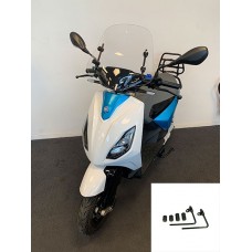 windscherm Regia + bev. set laag (made in EU) helder past op piaggio1 (one) windscherm Regia + bev. set laag (made in EU) helder past op piaggio1 (one)