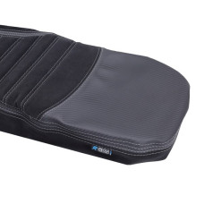 buddydek Regia alcantara streep Sport (made in EU) Vespa zwart/grijs >2024 past op gts 125cc, gts 250cc, gts 300 (euro4) buddydek Regia alcantara streep Sport (made in EU) Vespa zwart/grijs >2024 past op gts 125cc, gts 250cc, gts 300 (euro4)