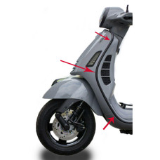 sierstrip Piaggio origineel beenschild vespa >2018 rechts zwart glans gts 125cc, gts 300 (euro4), gts alle mod. 1b006680 sierstrip Piaggio origineel beenschild vespa >2018 rechts zwart glans gts 125cc, gts 300 (euro4), gts alle mod. 1b006680