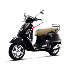 sierstrip Piaggio origineel beenschild <2018 links chroom gt 200cc, gts, gtv 577180
